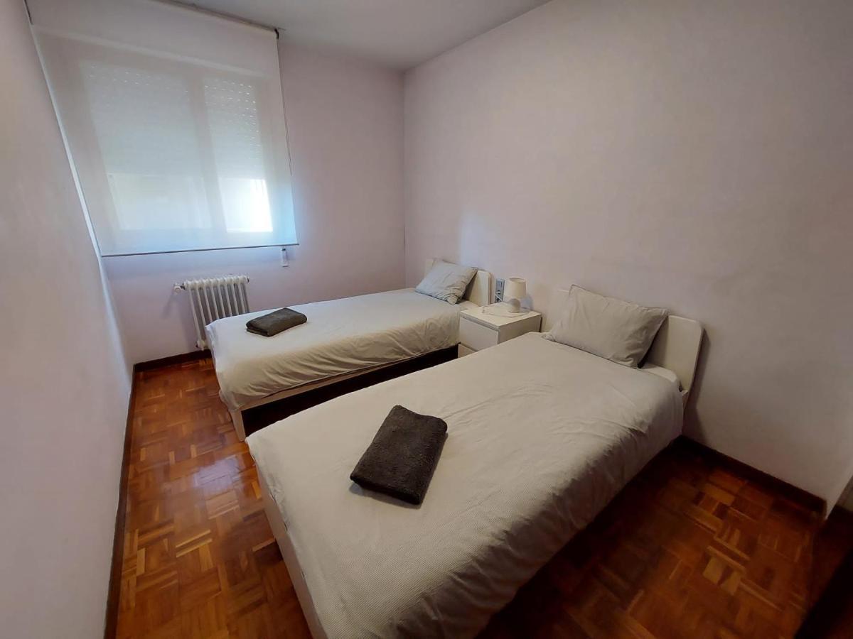 Baranain Piso Sencillo Y Acogedor Con Parking Gratuito 아파트 외부 사진